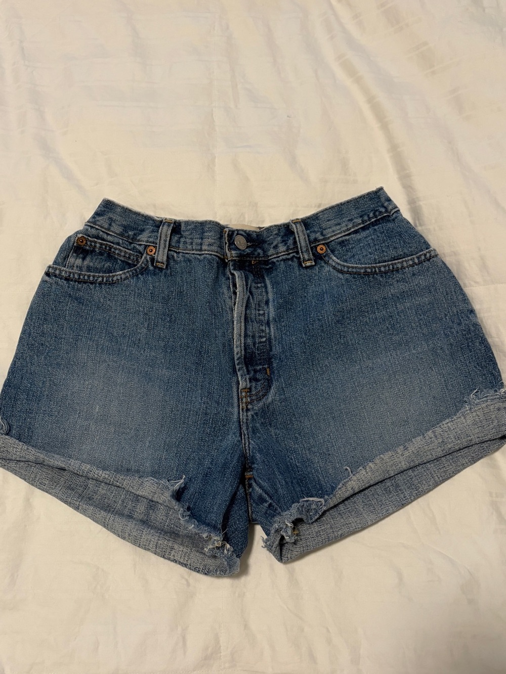 GAP boy fit women’s vintage 90’s denim shorts